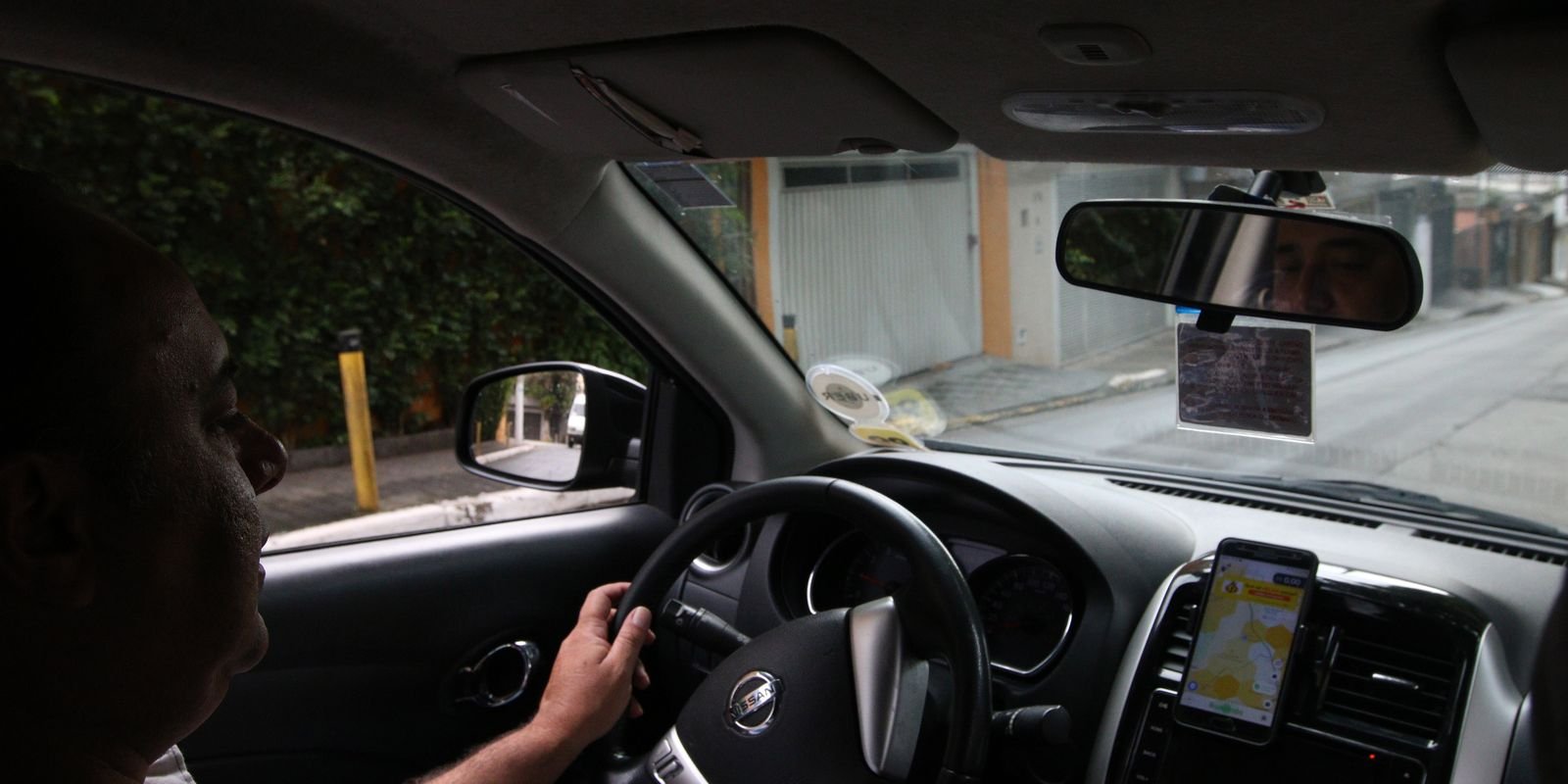uber:-corridas-devem-ter-ar-condicionado-sem-cobranca-de-taxa-extra