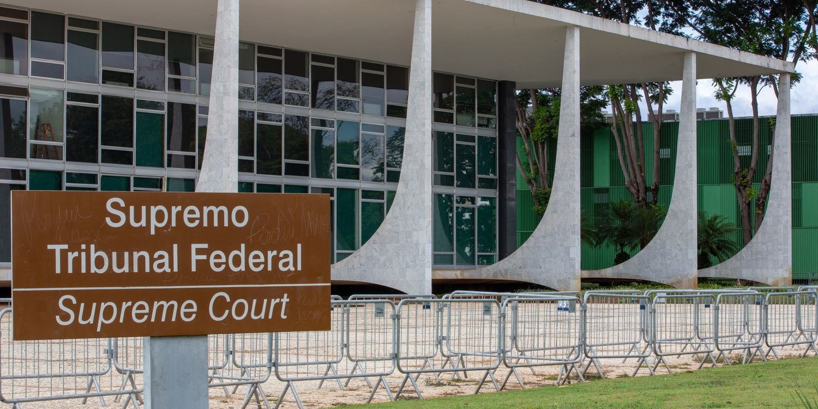 stf-julga-se-dispensa-sem-justa-causa-de-funcionario-publico-e-legal