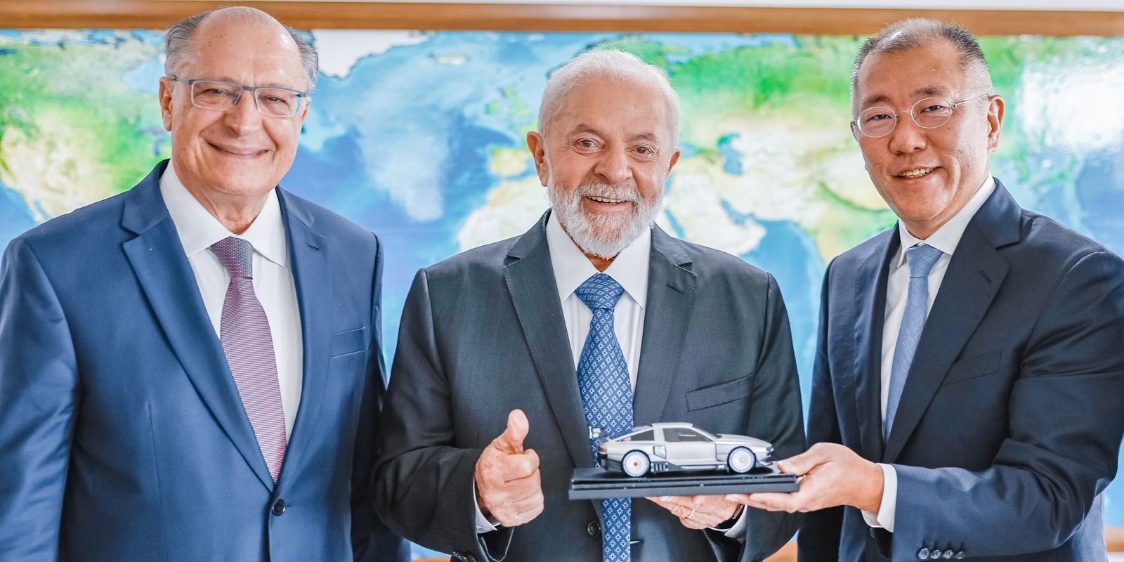 em-reuniao-com-lula,-hyundai-anuncia-us$-1,1-bi-em-investimentos