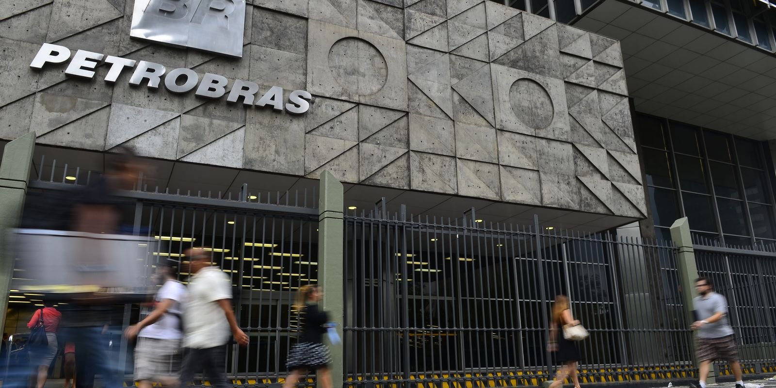 conselho-pode-distribuir-dividendos-da-petrobras-“em-momento-oportuno”