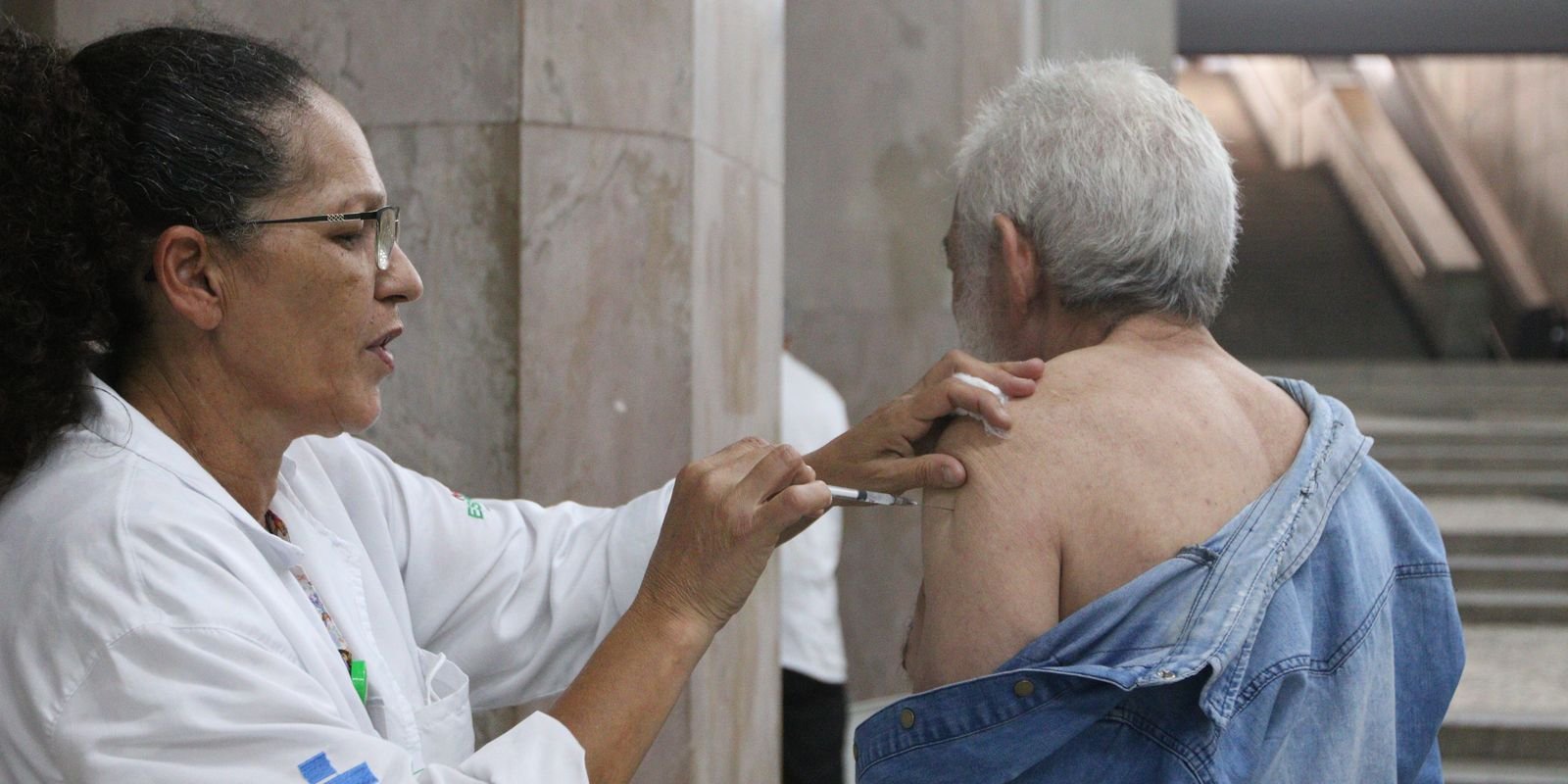 rj:-casos-de-covid-19-registram-queda;-atendimento-por-gripe-aumenta