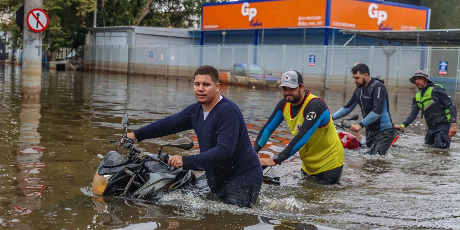 nivel-do-guaiba-cai-17-cm-em-porto-alegre-e-segue-baixando