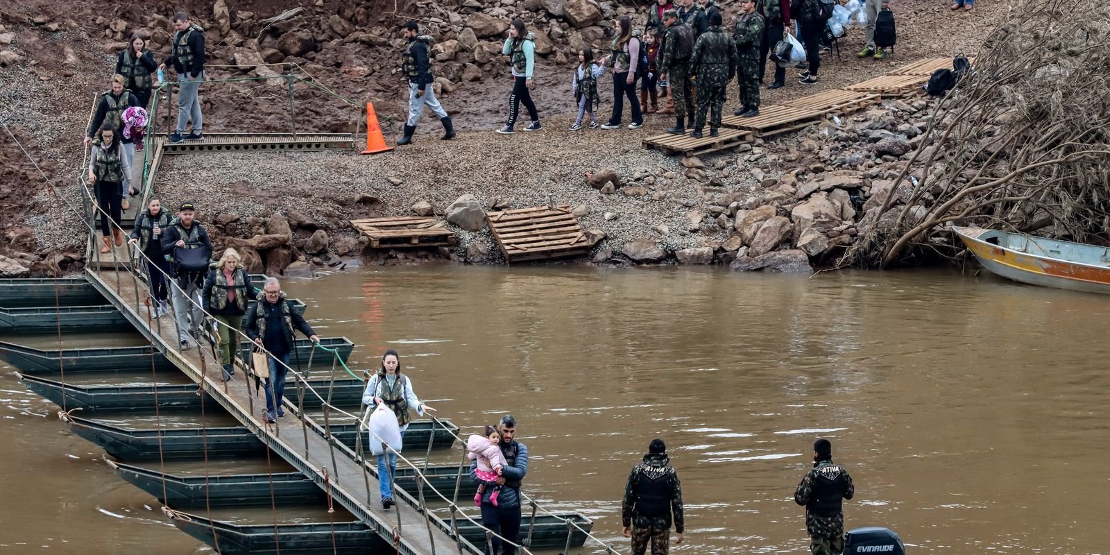 vale-do-taquari:-exercito-vai-refazer-travessias-levadas-pelas-cheias