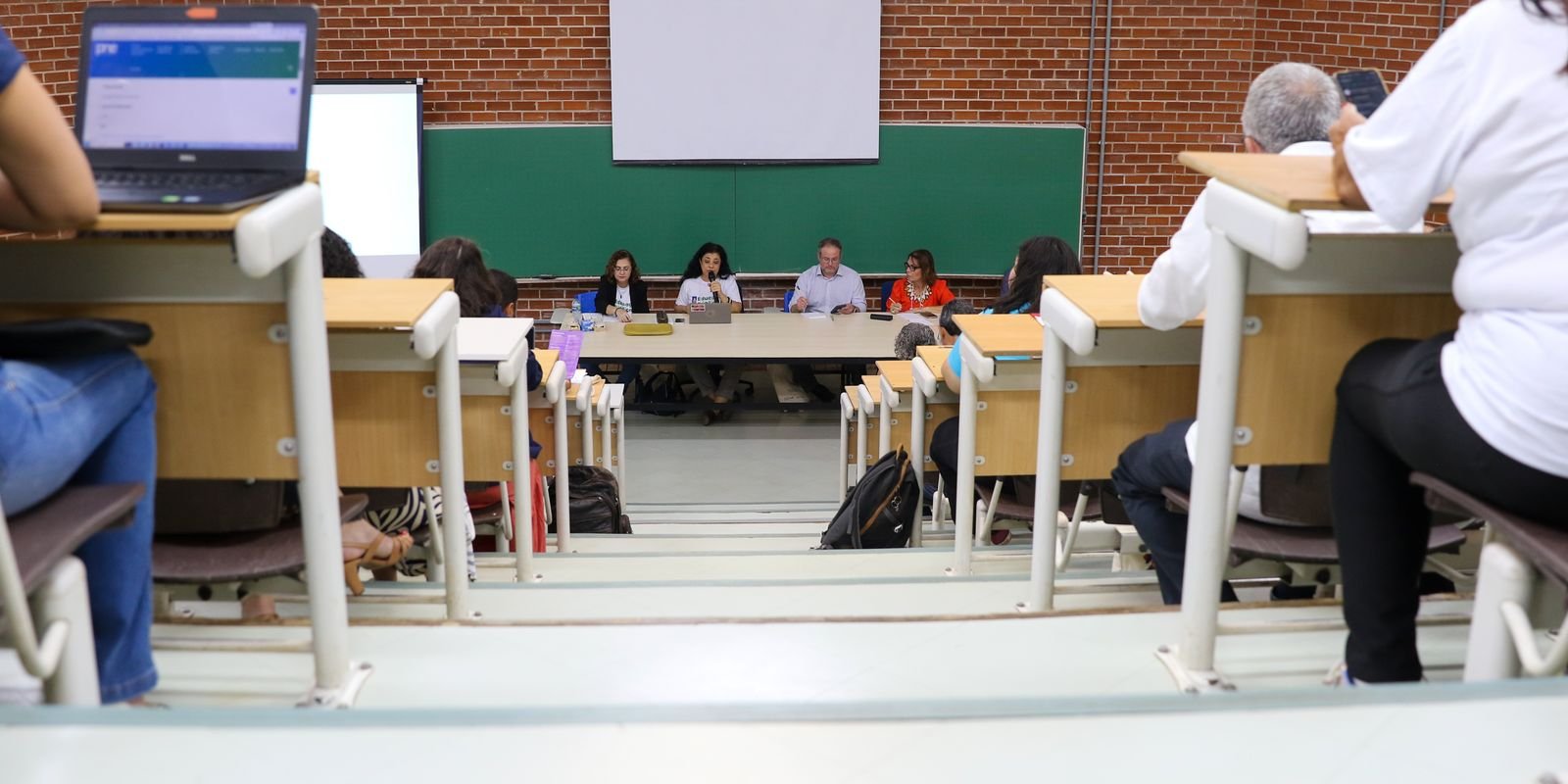 professores-de-universidades-e-instituicoes-federais-encerram-greve