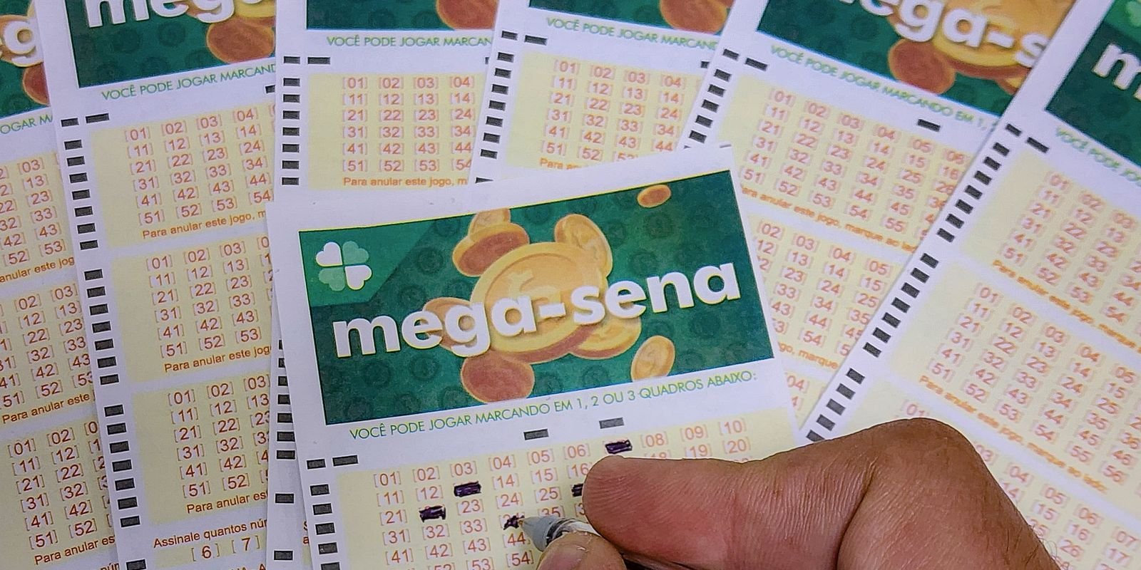mega-sena-acumula-novamente-e-premio-vai-a-r$-120-milhoes